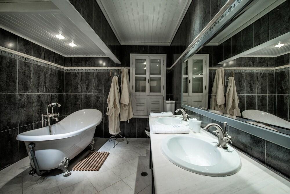 Lemuria Manor, Wine Dark Sea Villas Rhodes City ภายนอก รูปภาพ